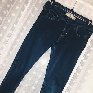 Hollister Super Skinny Jeans in Dark Wash/ 1S